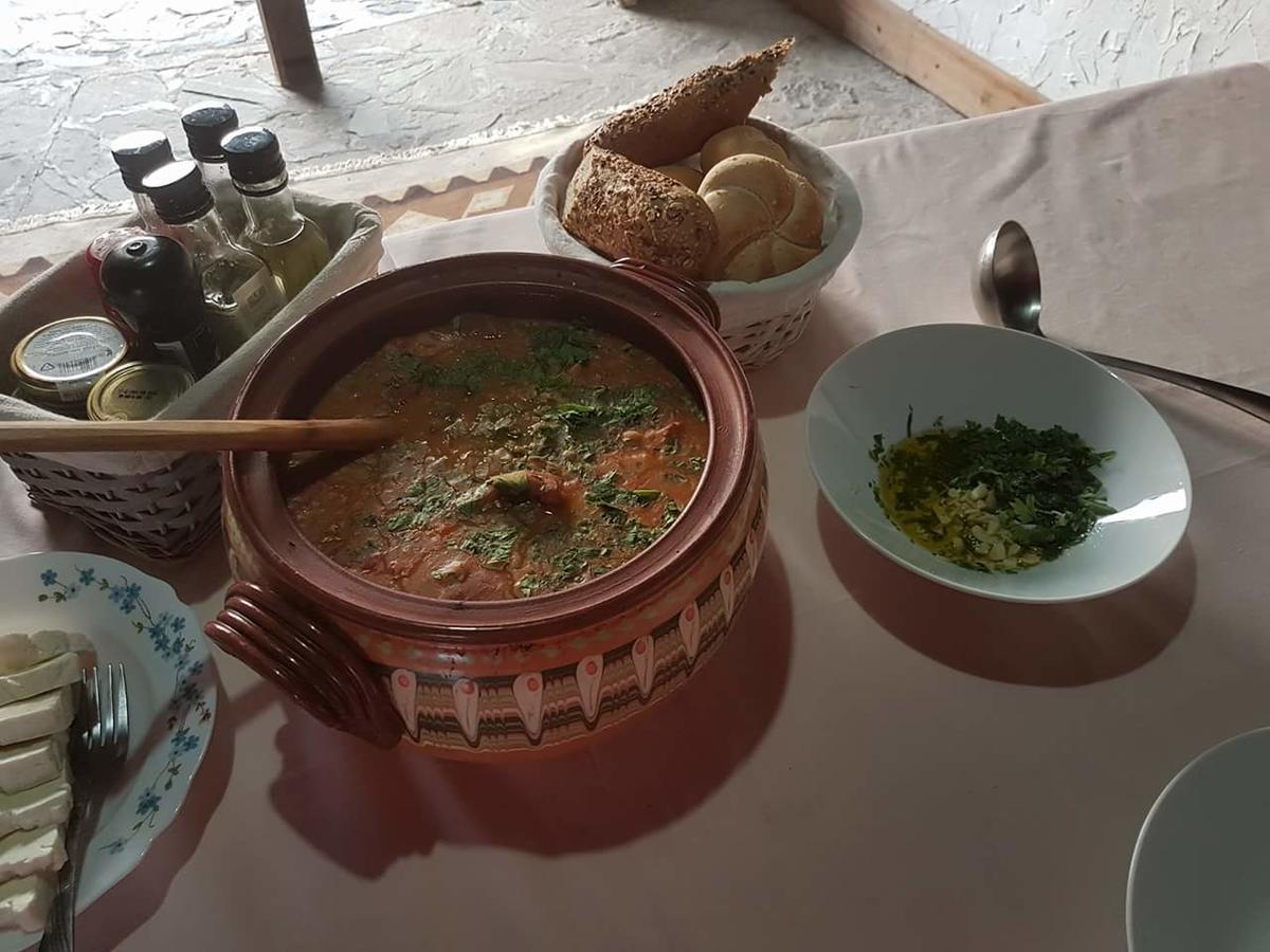 Pensiunea Valea Argesului Albestii Paminteni Luaran gambar